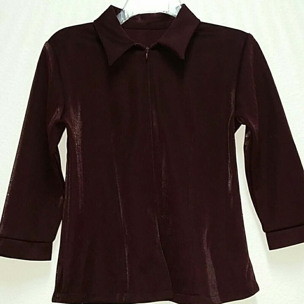 😘Burgundy top😘